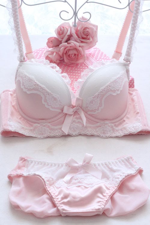 Women's Sling Full Coverage Bra and Hipster panty Lingerie Set