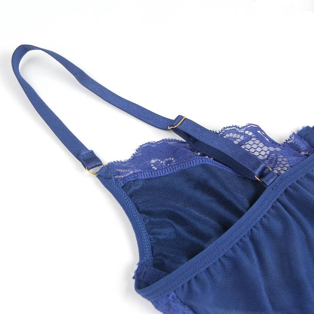 Delicate lace Stitching Gartered Lingerie with Underwire Blue
